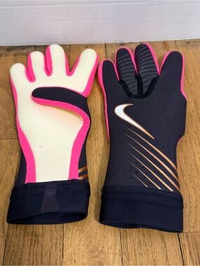 Nike Mercurial Touch Elite 22 Promo Goalkeeper Gloves Black 7 FB2097 560